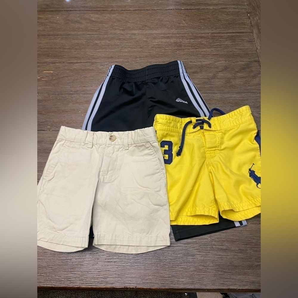 Bundle of 3 polo Ralph Lauren shorts and Adidas warm up pants size 2T(24M)